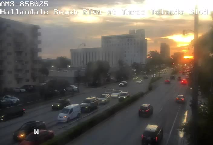 Live traffic camera: Hallandale Beach Blvd